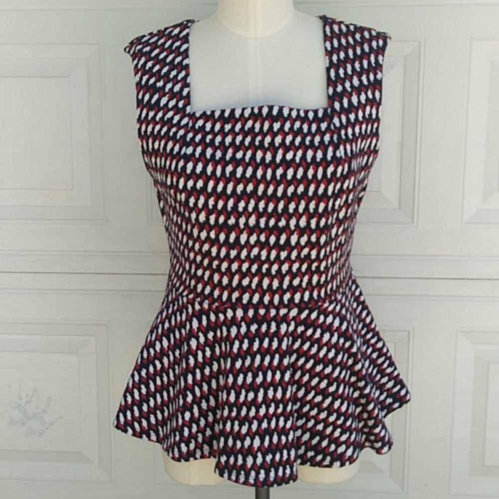 👽Eri+Ali Square Nwck Peplum Tank Top